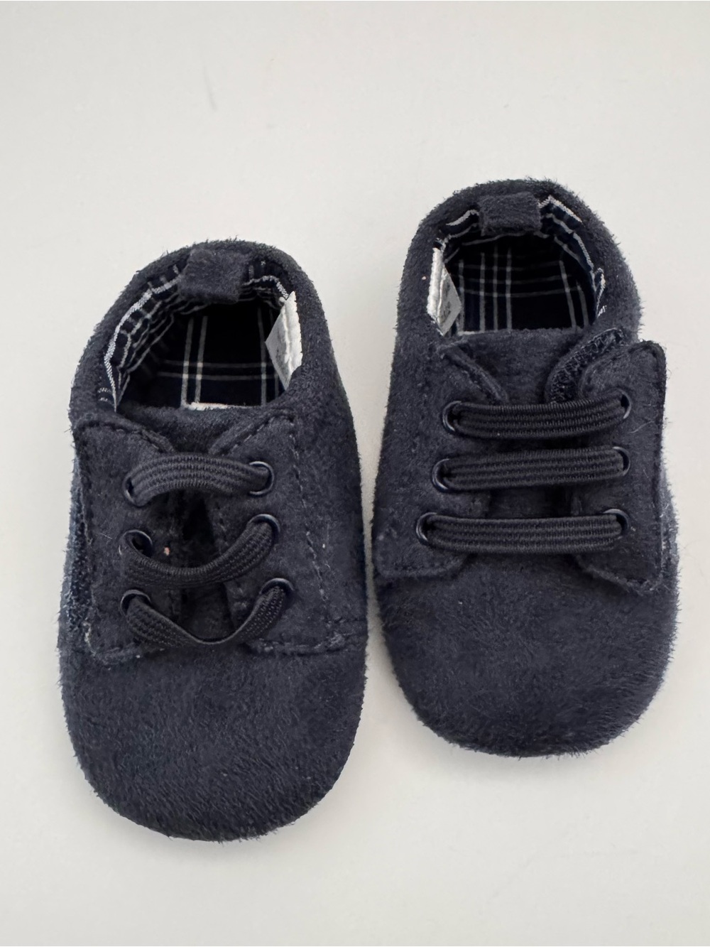 FAO Schwarz Classic Navy Baby Shoes - Soft Slip-On Crib Sneakers 3-6 Months